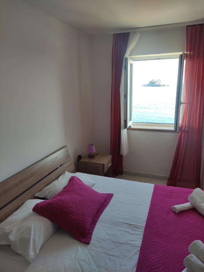 Apartmani More Petrovac Dış mekan fotoğraf